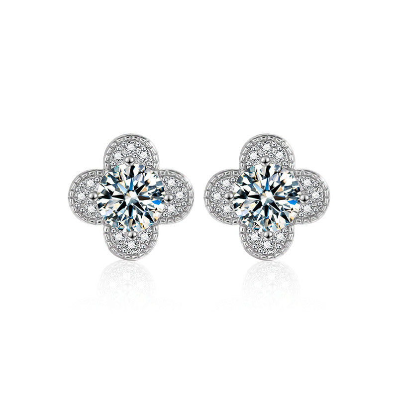 Moissanite Stud Earrings for Women, Simple Four-Leaf Clover Design, New S925 Sterling Silver Ear Piercing Jewelry, Fashionable and Elegant Earrings