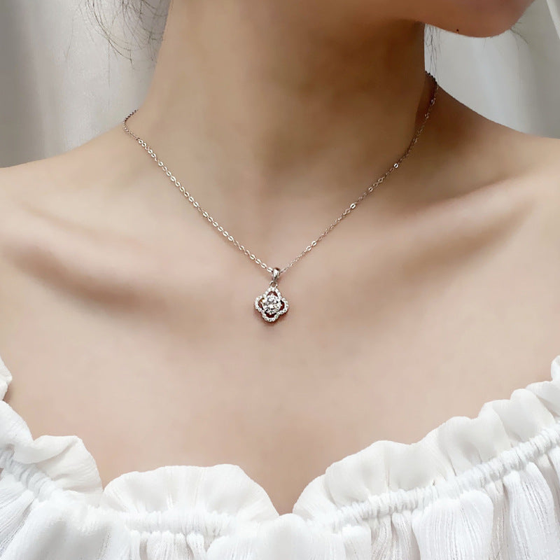 S925 Sterling Silver High-End Four-Leaf Clover Moissanite Necklace Fashionable and Elegant Xiaohongshu Style Clavicle Chain