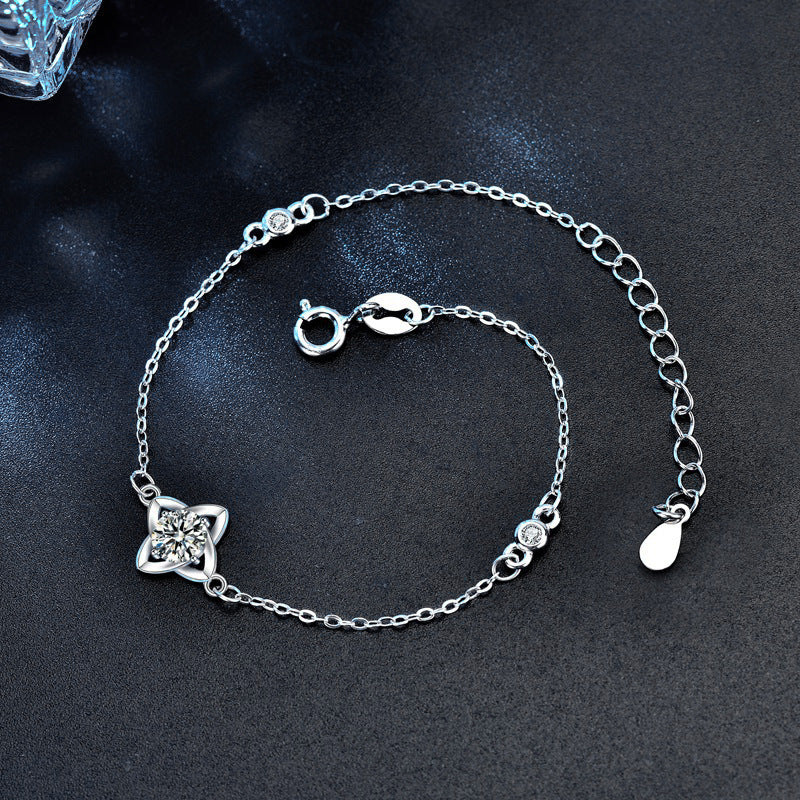 Moissanite four-leaf clover bracelet for women 925 sterling silver ins spring forest style Korean style bracelet bestie niche hand jewelry