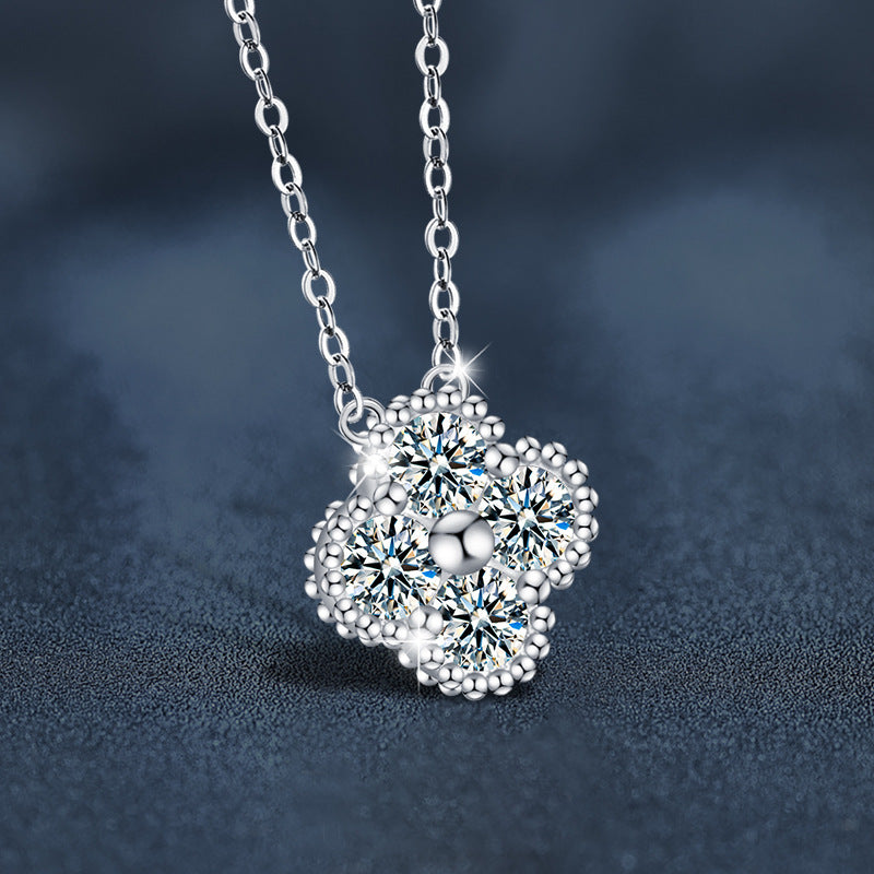 925 Sterling Silver Moissanite Four-leaf Clover Necklace, Color-fast High-grade Pendant Collar Chain Cross-border Popular Jewelry Item