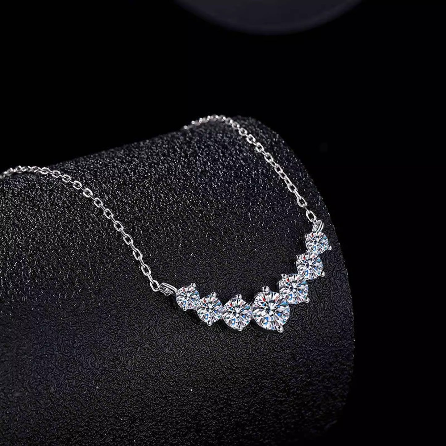 925 Silver Smiling Seven Princess Necklace Accessories, High-end, Versatile Moissanite Pendant, Women's Ins Simple Collar Chain