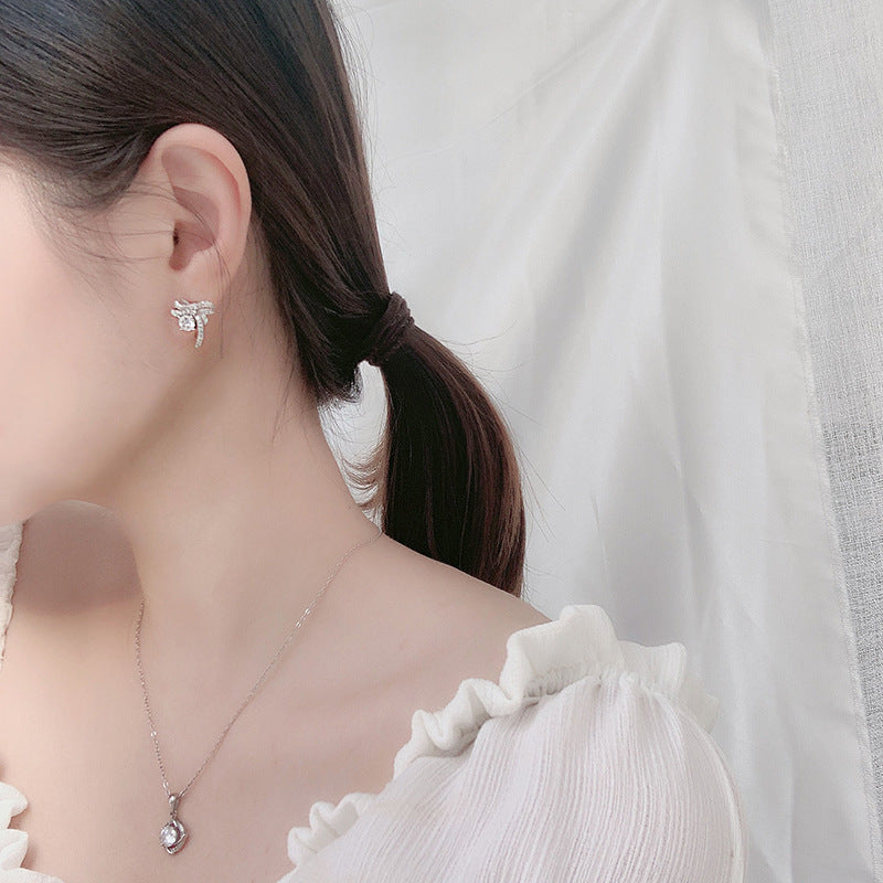 Original jewelry earrings, Korean simple and delicate earring pins, girls' 925 silver needle, elegant moissanite bow earring accessories