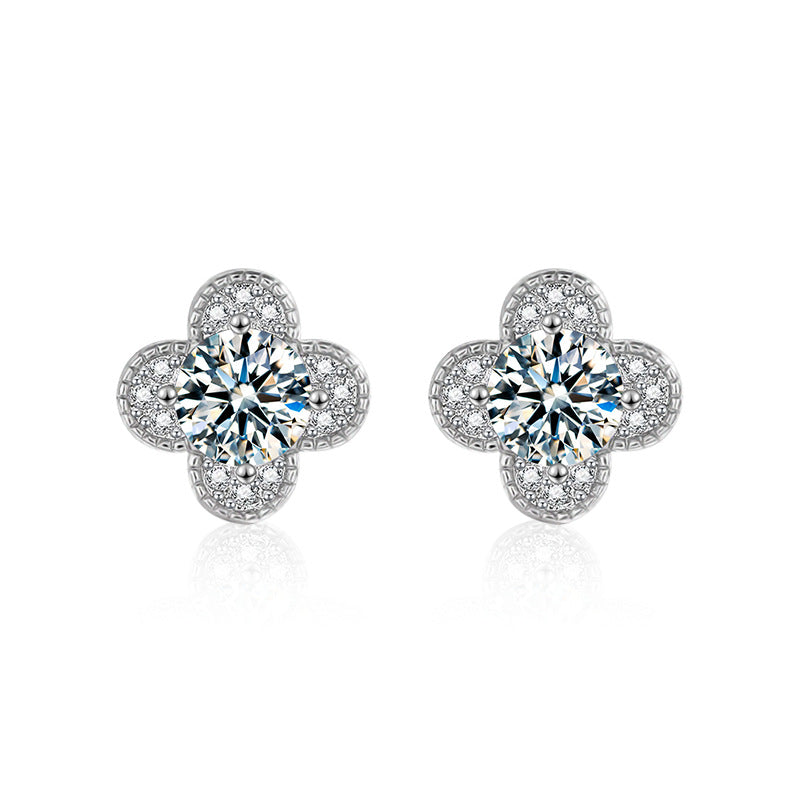Moissanite Stud Earrings for Women, Simple Four-Leaf Clover Design, New S925 Sterling Silver Ear Piercing Jewelry, Fashionable and Elegant Earrings