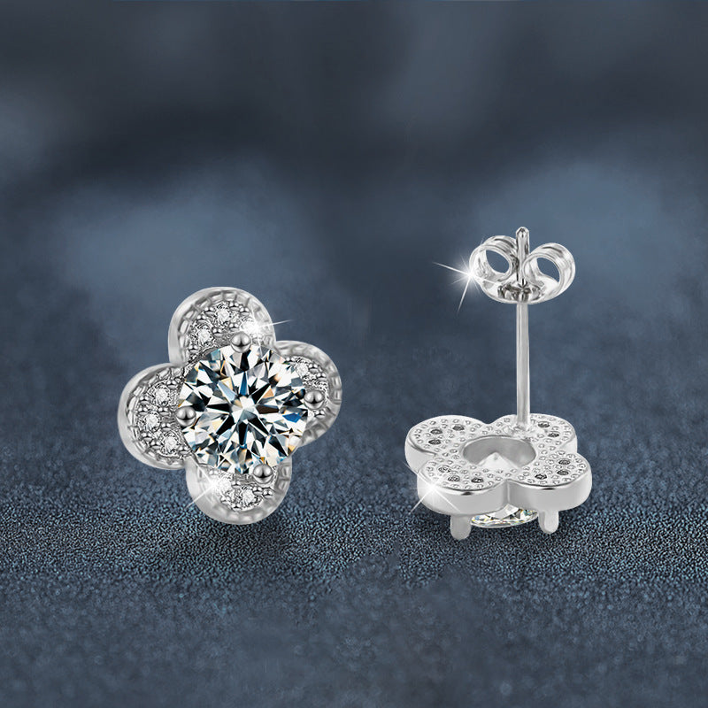 Moissanite Stud Earrings for Women, Simple Four-Leaf Clover Design, New S925 Sterling Silver Ear Piercing Jewelry, Fashionable and Elegant Earrings