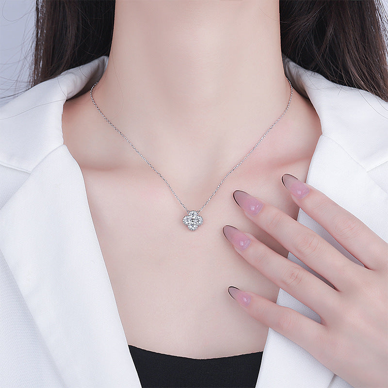 925 Sterling Silver Moissanite Four-leaf Clover Necklace, Color-fast High-grade Pendant Collar Chain Cross-border Popular Jewelry Item