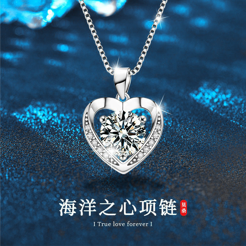 Moissanite necklace jewelry for women, high-end 925 silver heart pendant collar chain