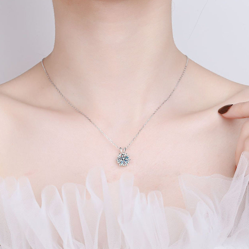 925 Sterling Silver Heart-shaped Hexagram Necklace, Women's Lightweight Luxury Unique Moissanite Snowflake Pendant Accessories, Gift for Girlfriend