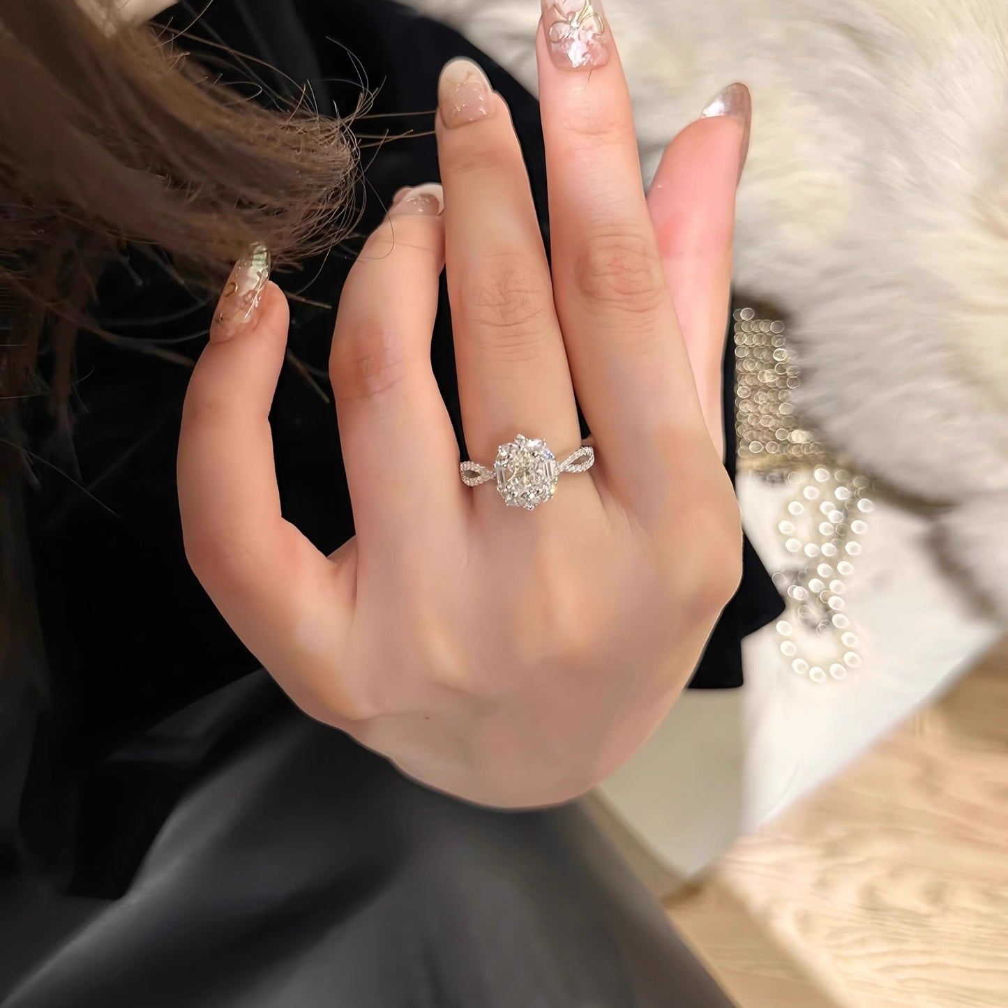 Women's Moissanite Ring, 925 Sterling Silver Oval Pigeon Egg Shape Simulated Diamond Ring, Platinum-tone Color, Cross-border Accessories