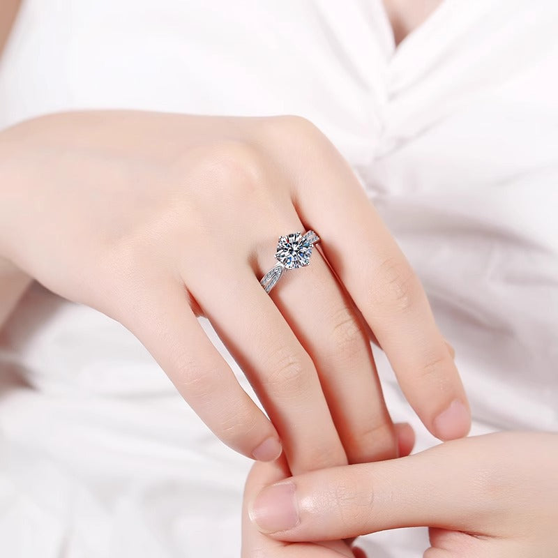 Moissanite Ring Women 925 Sterling Silver Zhou Family Six-Prong Women's Ring 1 Carat Open Versatile Jewelry Gemstone Jewelry