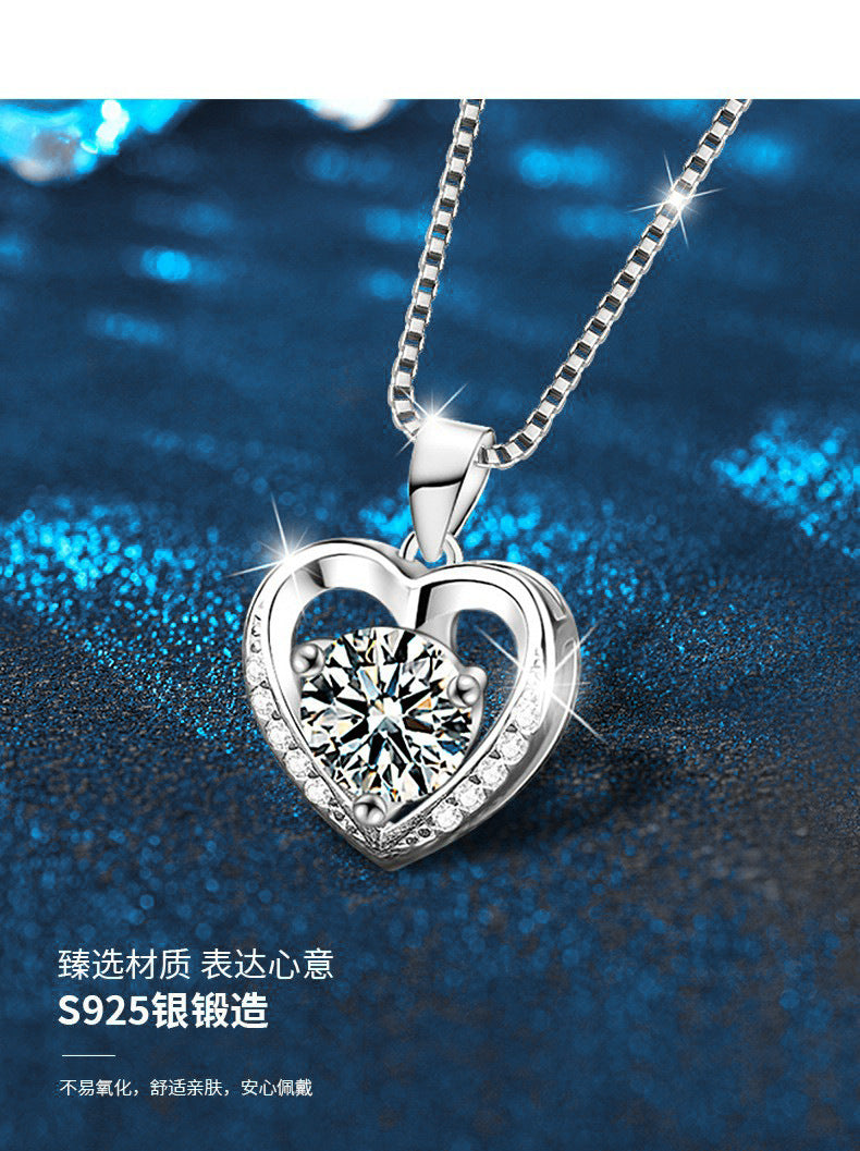 Moissanite necklace jewelry for women, high-end 925 silver heart pendant collar chain