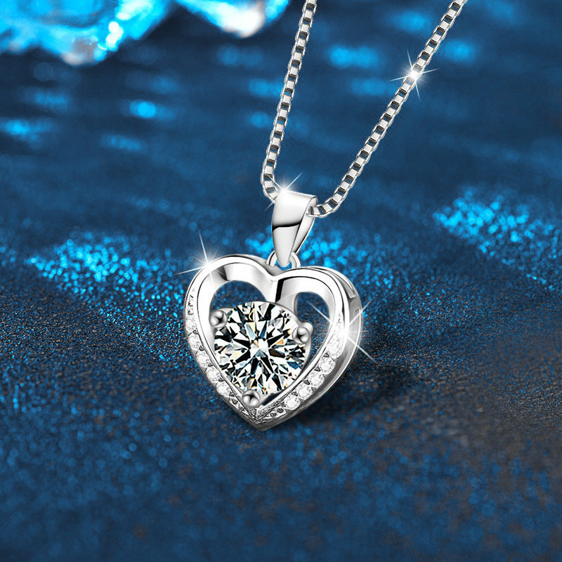Moissanite necklace jewelry for women, high-end 925 silver heart pendant collar chain