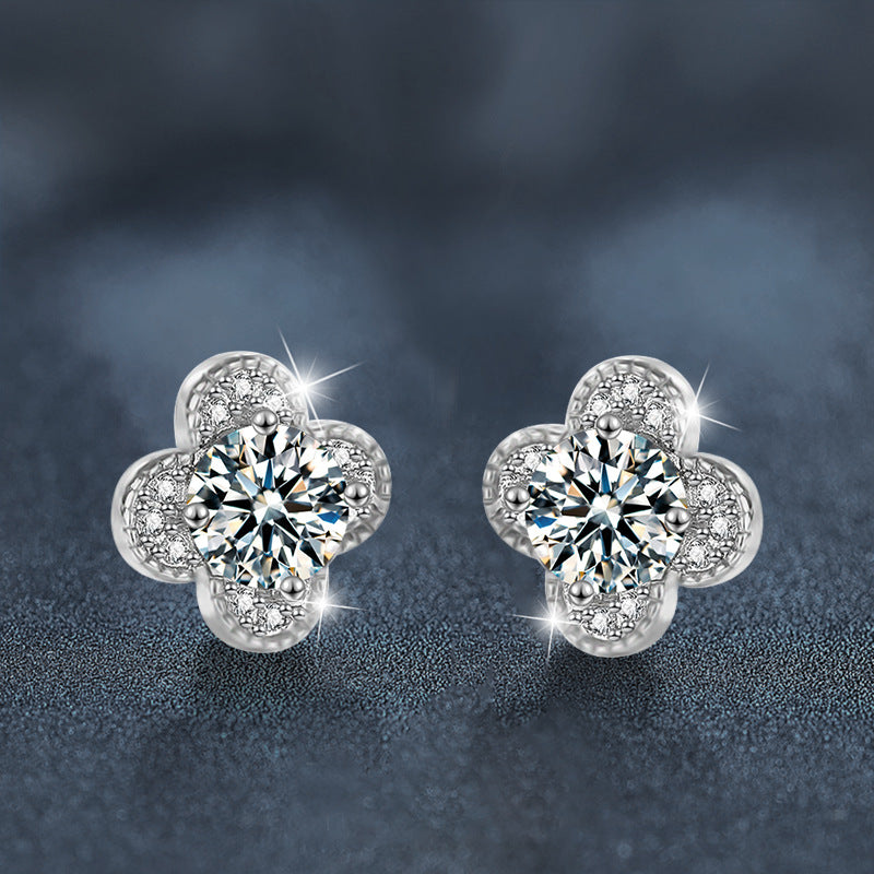 Moissanite Stud Earrings for Women, Simple Four-Leaf Clover Design, New S925 Sterling Silver Ear Piercing Jewelry, Fashionable and Elegant Earrings