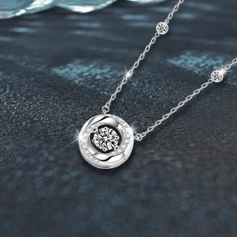 Moissanite necklace S925 pure silver Möbius high-end delicate collar chain for women, fashionable and elegant neck chain