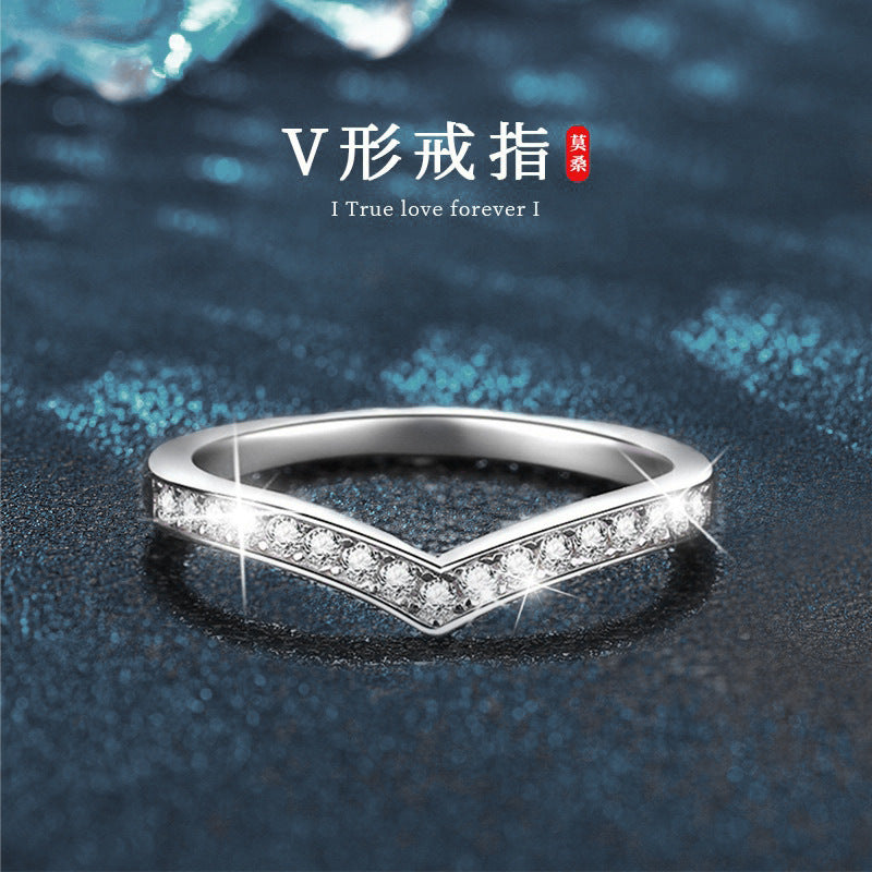 925 Silver V-shaped Ring for Women, Unique High-end Lightweight Luxury Moissanite Ring with Diamond Set