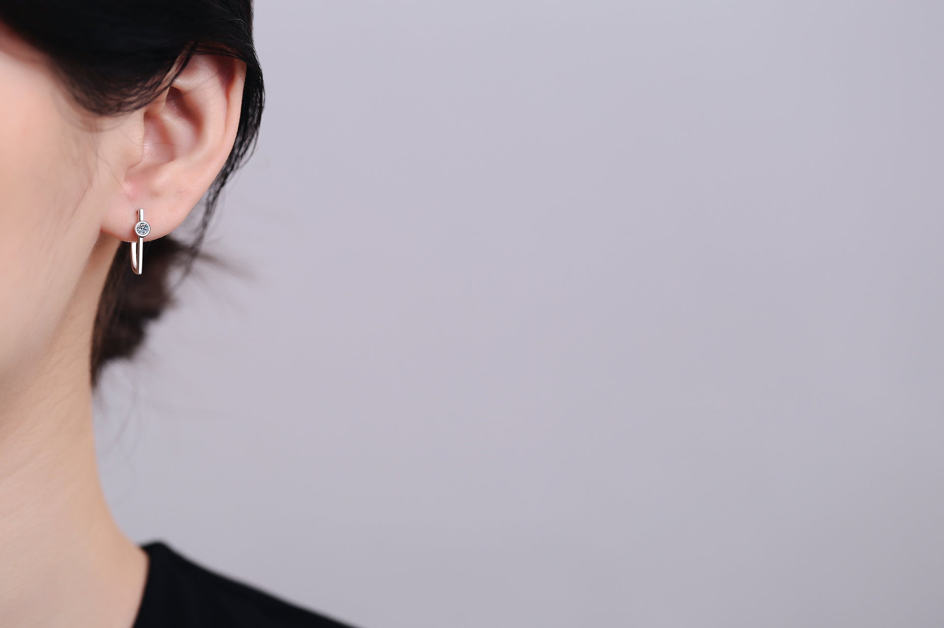 S925純銀不規則線條莫桑石耳釘