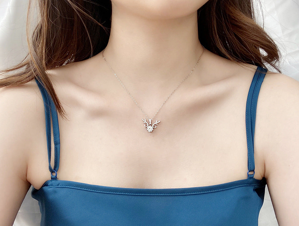 "All the Way Deer" 925 Sterling Silver Moissanite Pendant Necklace Women's INS Simple Clavicle Chain Christmas Gift Jewelry
