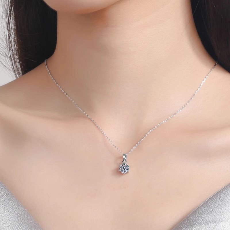 Moissanite 925 Sterling Silver Necklace Versatile Pendant Niche Design Jewelry Wholesale 520 Gift Accessories for Women